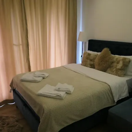 Andromeda Hill Lejlighed