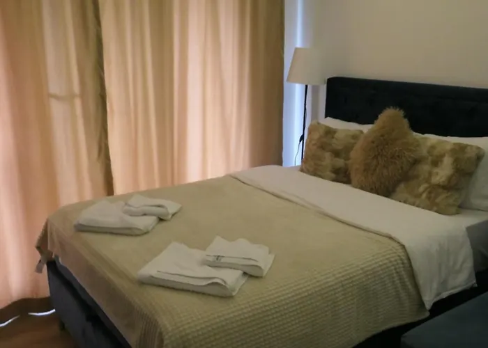 Andromeda Hill 아파트